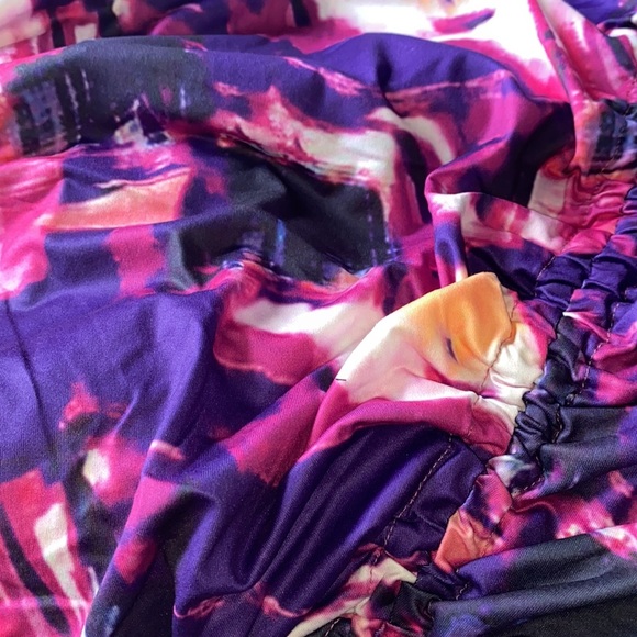 NEW INVENTORY 🔥Graphic Print Split Cuff Drawstring Front Bodycon Dress🔥 - Picture 6 of 7